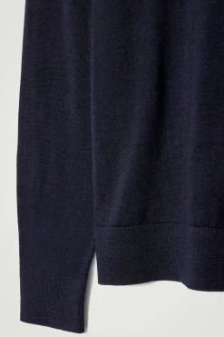 Clearance COS SWETER Z WEŁNY MERINO ZE STÓJKĄ – SLIM FIT Granatowy