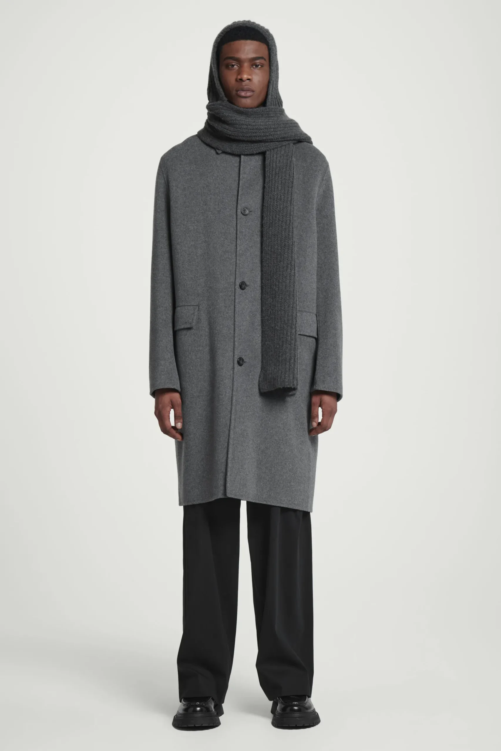 Fashion COS SZALIK Z KAPTUREM Z DZIANINY Z KASZMIREM Antracytowy