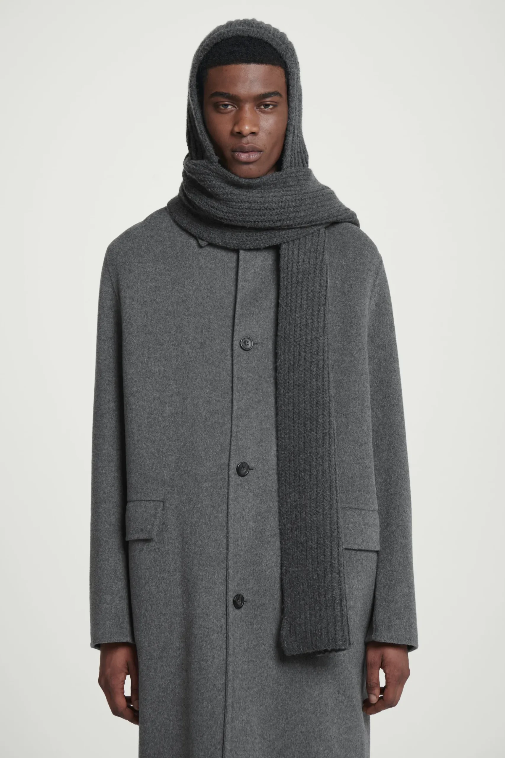 Fashion COS SZALIK Z KAPTUREM Z DZIANINY Z KASZMIREM Antracytowy