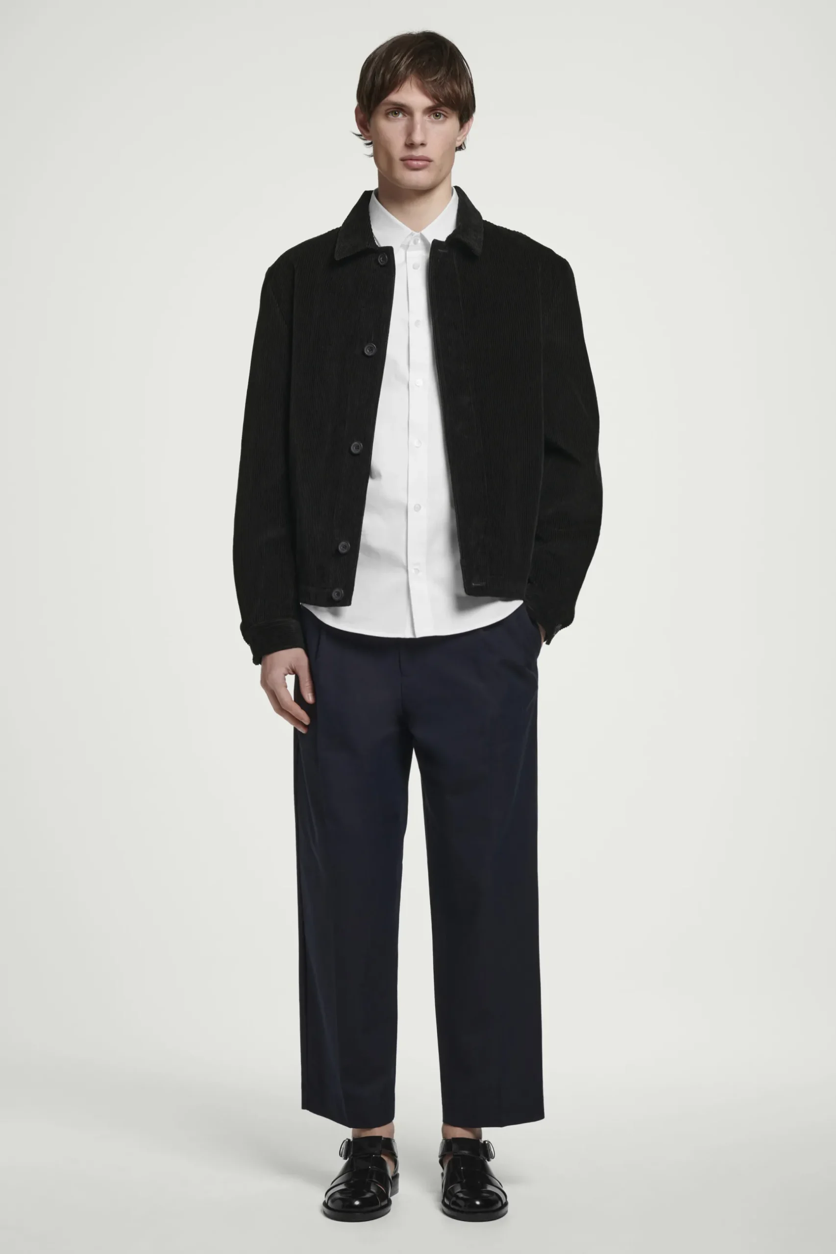 Outlet COS SZTRUKSOWA KOSZULA WIERZCHNIA – RELAXED FIT Czarny