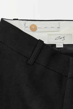 Fashion COS THE PLEATED TAILORED SHORTS Black