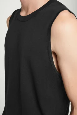 Sale COS TOP BEZ RĘKAWÓW Z JEDWABIEM – RELAXED FIT Czarny