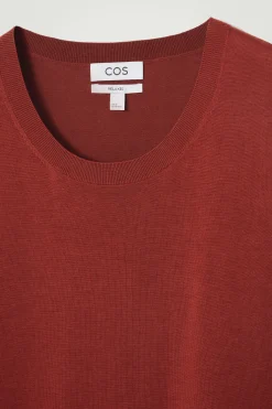 Best COS TOP BEZ RĘKAWÓW Z JEDWABIEM – RELAXED FIT Czerwony