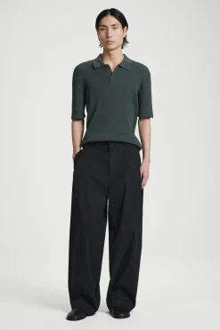 Fashion COS TOP POLO Z PRĄŻKOWANEJ DZIANINY – SLIM FIT Ciemnozielony