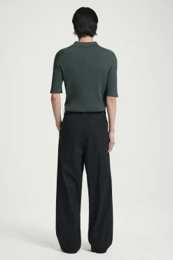 Fashion COS TOP POLO Z PRĄŻKOWANEJ DZIANINY – SLIM FIT Ciemnozielony