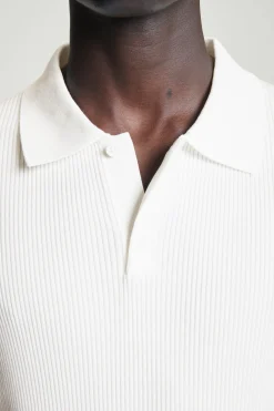 Sale COS TOP POLO Z PRĄŻKOWANEJ DZIANINY – SLIM FIT Złamanybiały