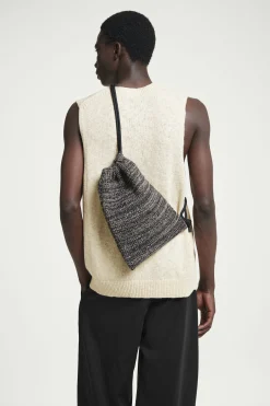 Clearance COS TORBA TYPU CROSSBODY Z DZIANINY MELANŻOWEJ