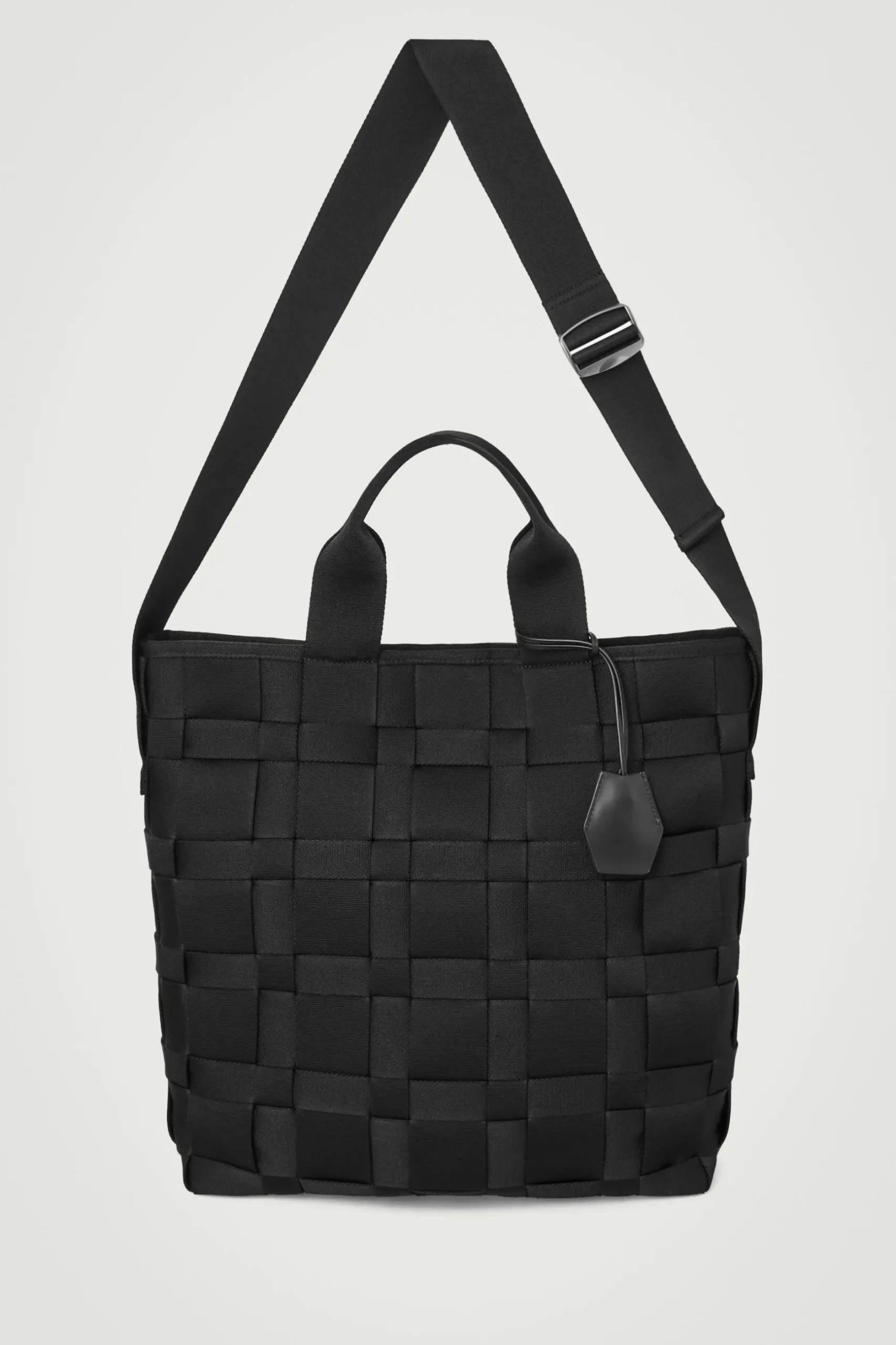 Outlet COS TORBA TYPU TOTE Czarny