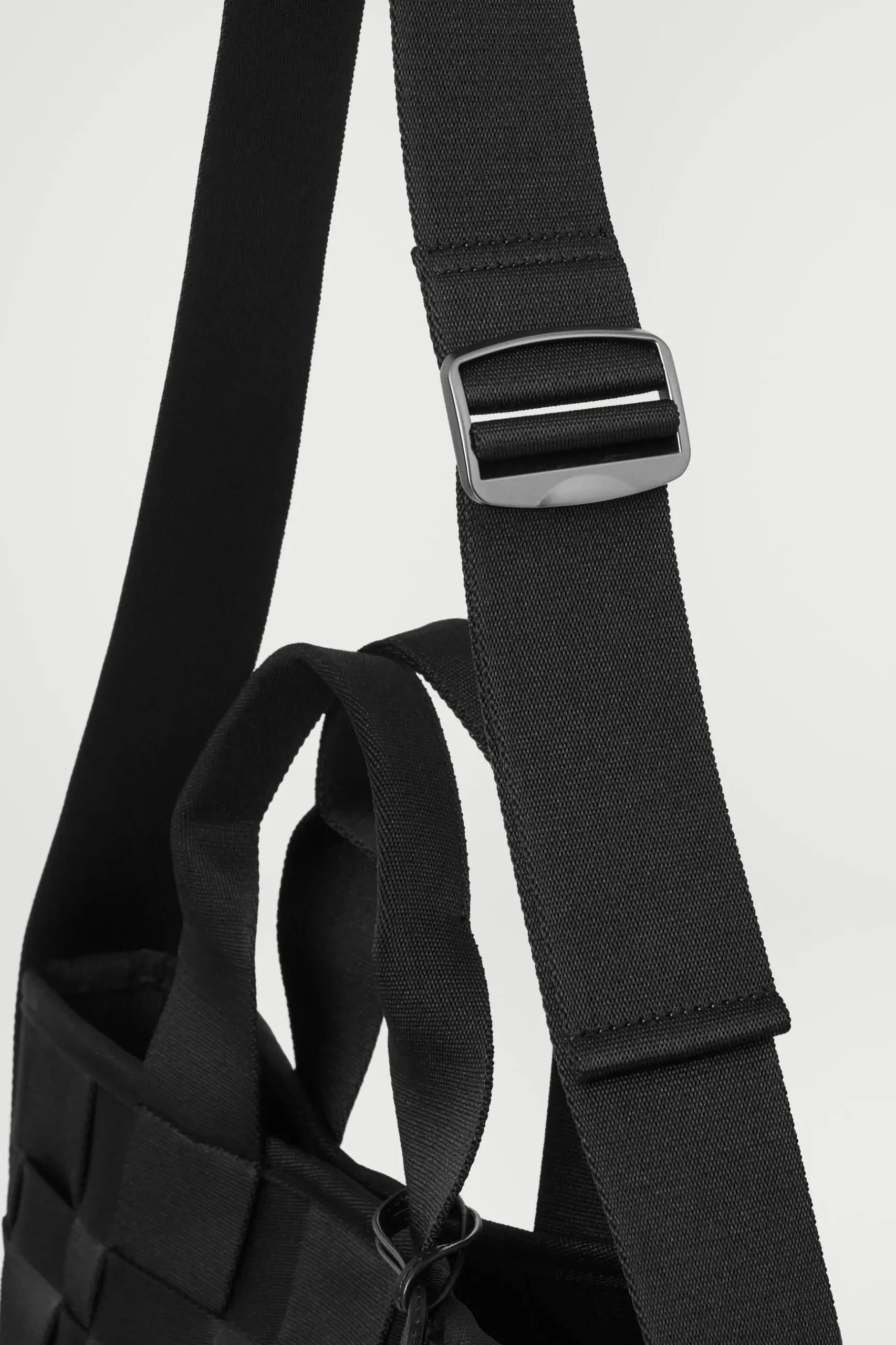 Outlet COS TORBA TYPU TOTE Czarny