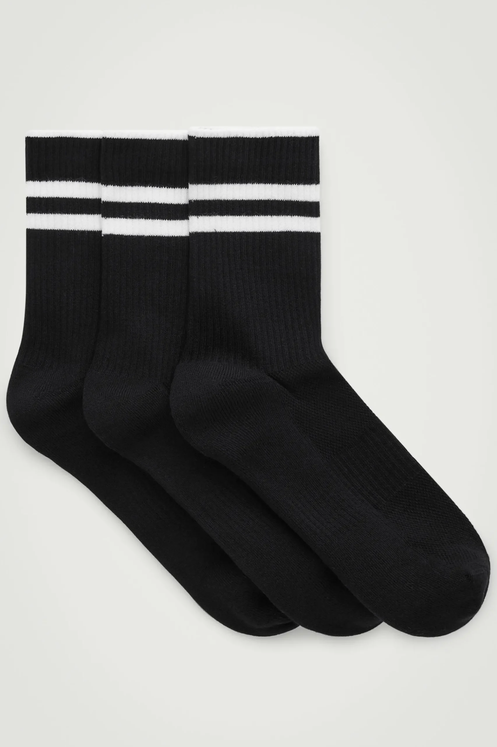 Discount COS TRÓJPAK PRĄŻKOWANYCH SKARPETEK SPORTOWYCH