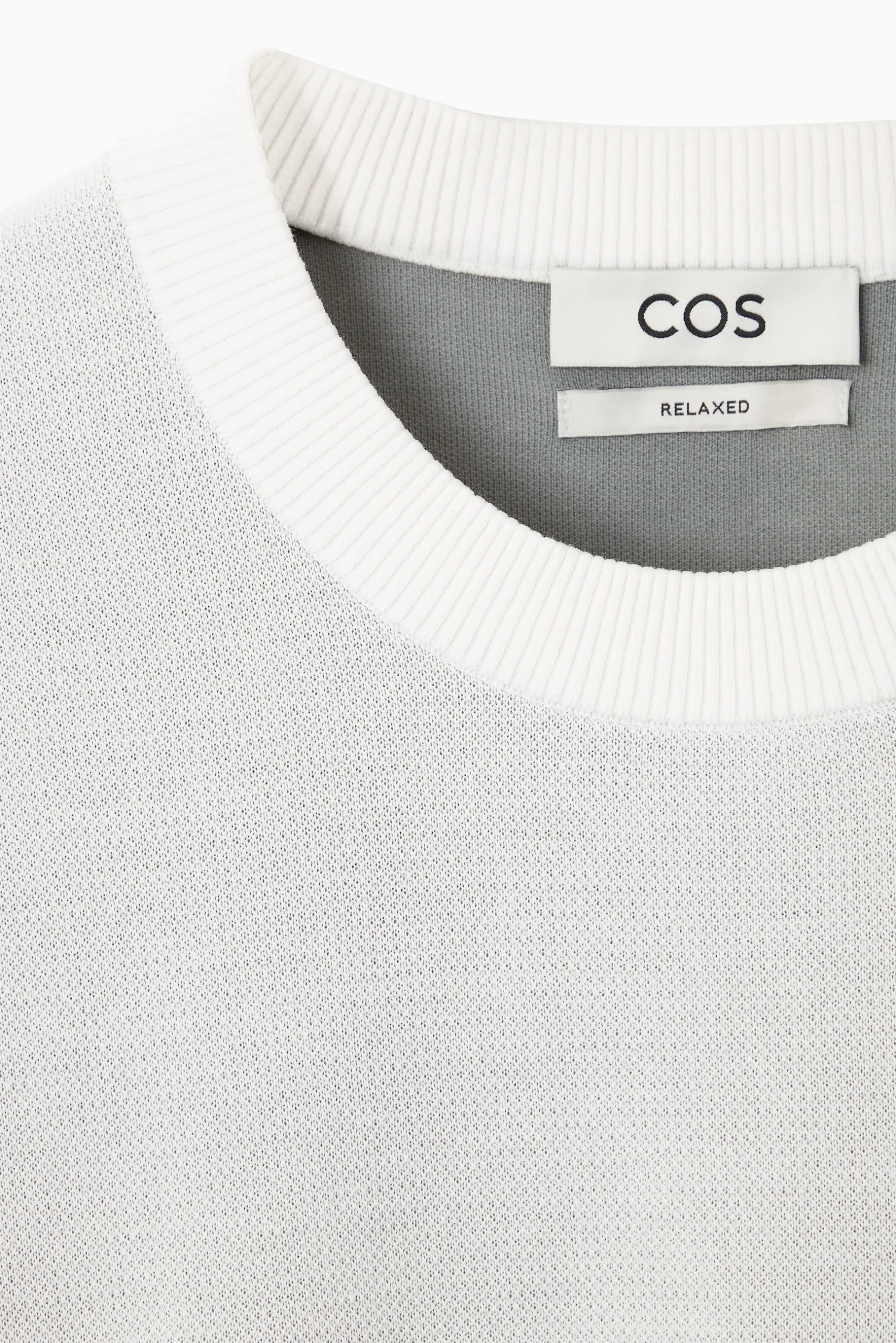 Outlet COS T-SHIRT Z DWUSTRONNEJ DZIANINY – RELAXED FIT Biały