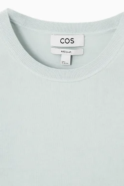 Online COS T-SHIRT Z LEKKIEJ DZIANINY Z BAWEŁNY – REGULAR FIT Jasnoniebieski