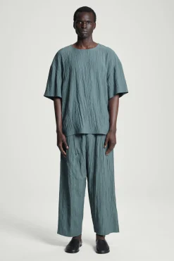 Clearance COS T-SHIRT Z MARSZCZONEGO MATERIAŁU – OVERSIZED FIT Niebieski