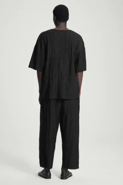 Discount COS T-SHIRT Z MARSZCZONEGO MATERIAŁU – OVERSIZED FIT Czarny