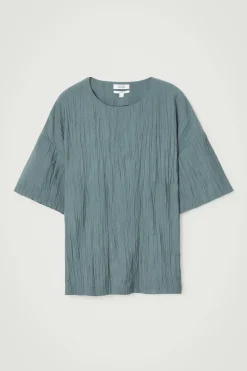Clearance COS T-SHIRT Z MARSZCZONEGO MATERIAŁU – OVERSIZED FIT Niebieski