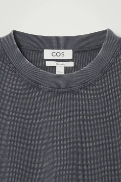 New COS T-SHIRT Z WAFLOWEGO DŻERSEJU – RELAXED FIT Granatowy