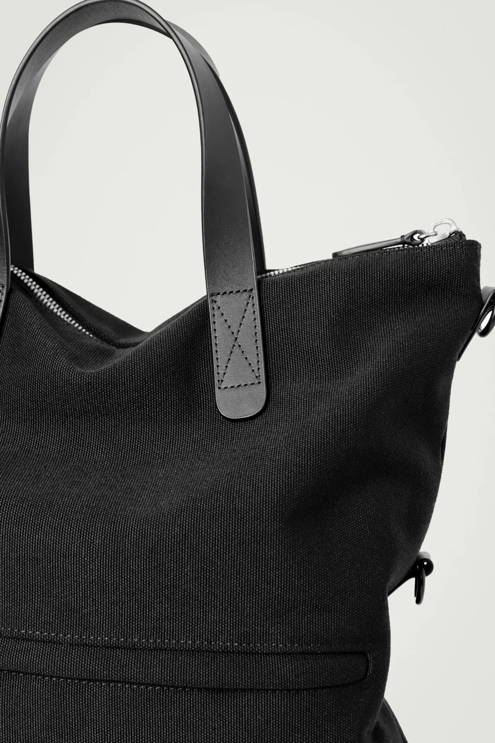 Best COS WODOODPORNA TECZKA TYPU CROSSBODY Czarny