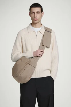 Fashion COS WODOODPORNA TORBA LISTONOSZKA Z NYLONEM Piaskowybrąz