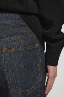 Outlet COS ZWĘŻANE JEANSY MARGIN Z SUROWEGO DENIMU Z KRAJĄ Indygo